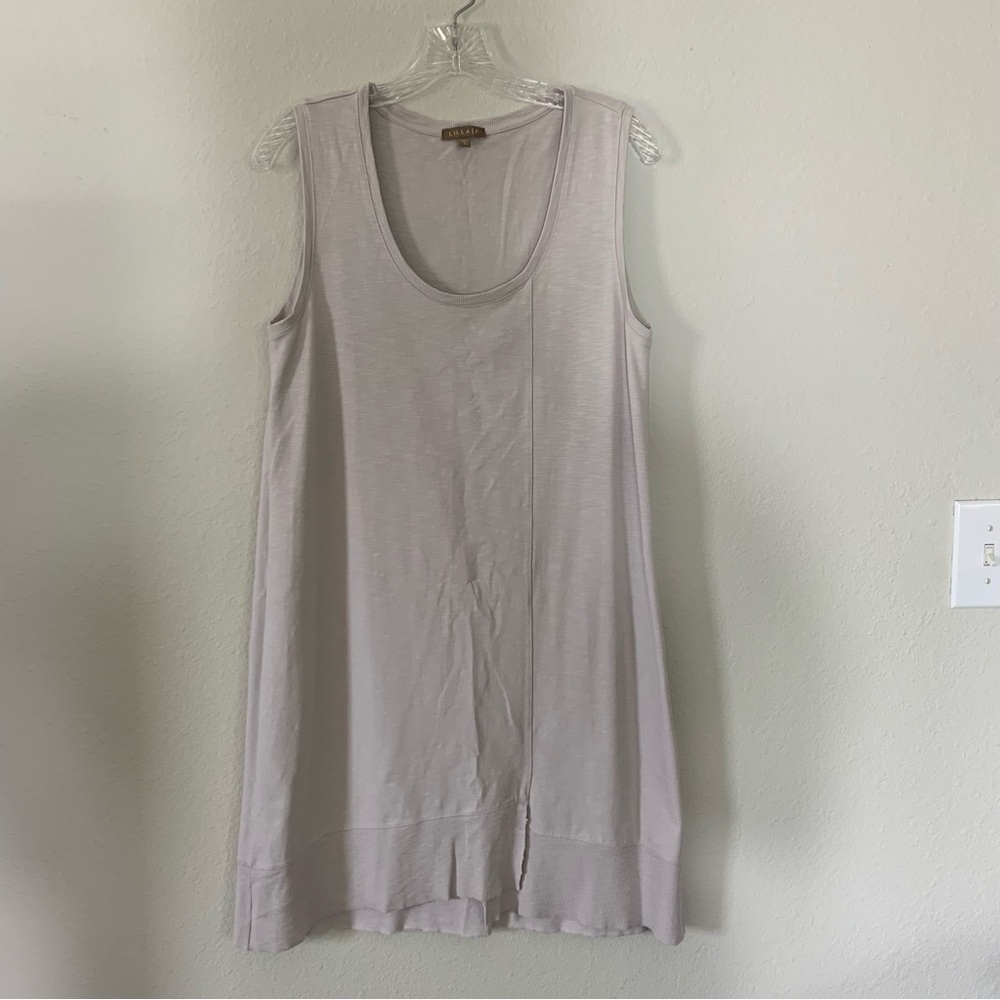 Lilla P long blouse with slits round neck sleeveless size M